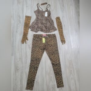 Shania Twain Cosplay costume / Halloween costume. Leopard print